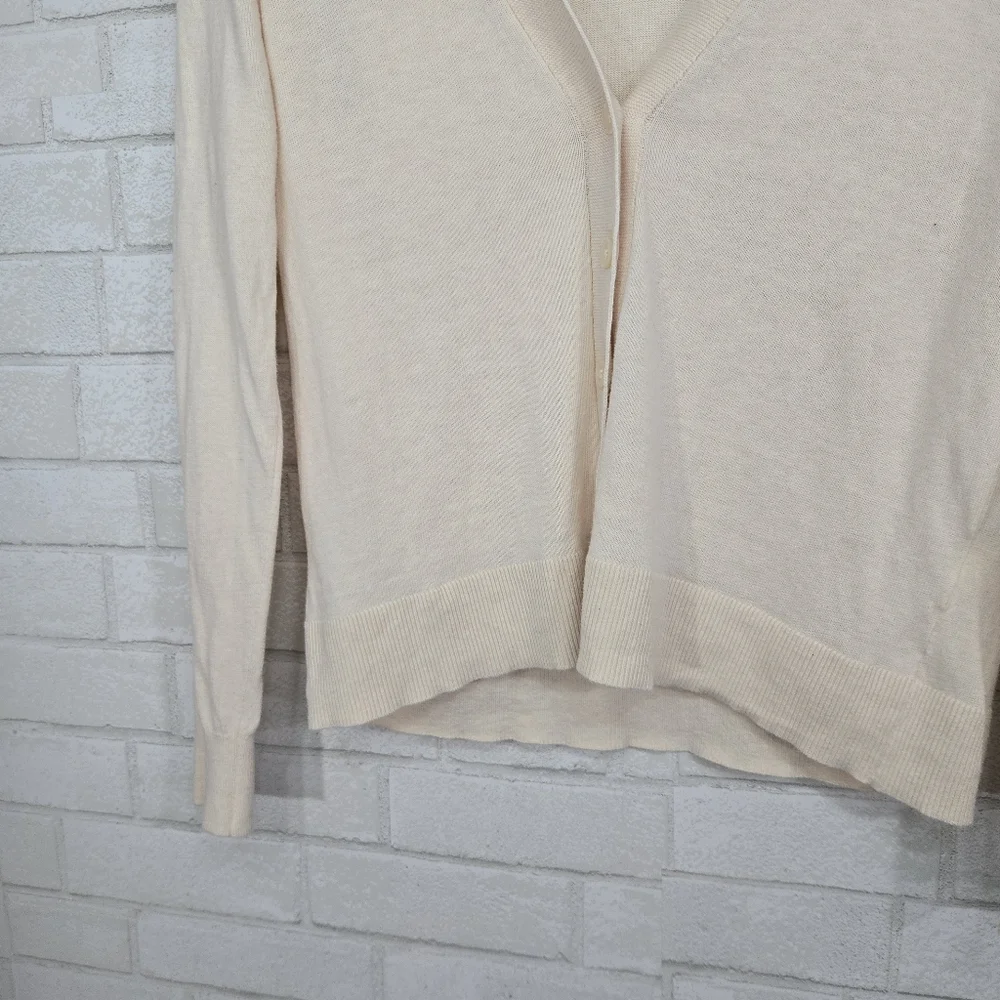 Banana Republic lightweight cardigan sweater - Picture 4 of 11